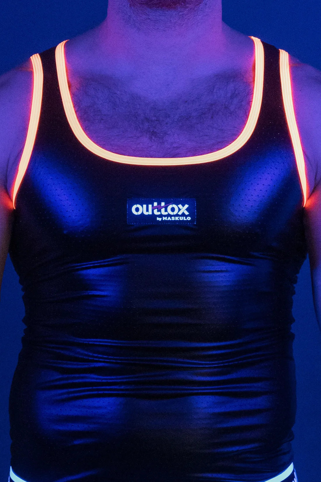 Outtox. Tanktop. Schwarz und Orange