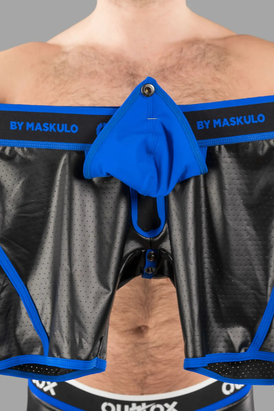 Outtox. Gewickelte Shorts mit Druckknopfverschluss. Blau