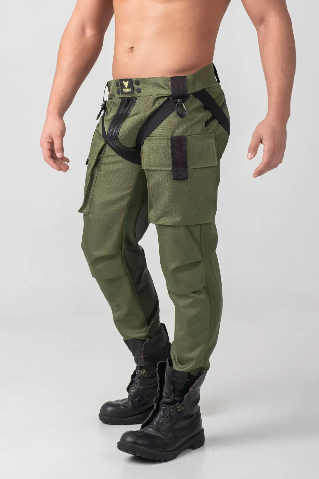 EnForce. Broek met tweezijdige ritssluiting. Groen &