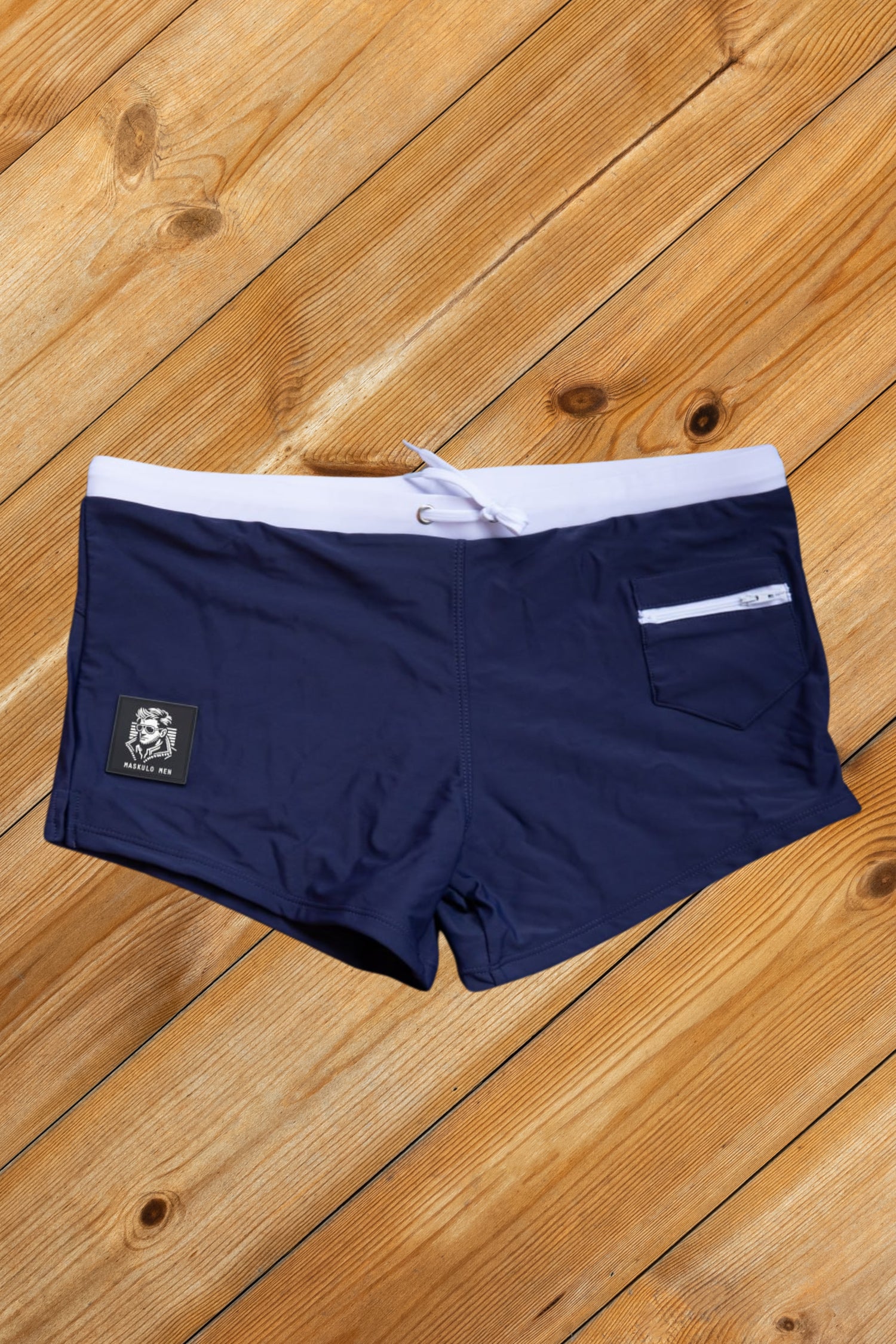 Evan Chase. Club Shorts con Bolsillo. Azul + Blanco