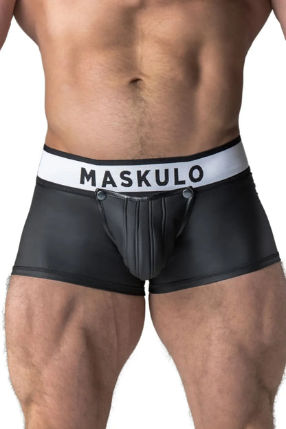 Armored. Trunkshort met rubberen look. Afneembaar zakje. Zwart