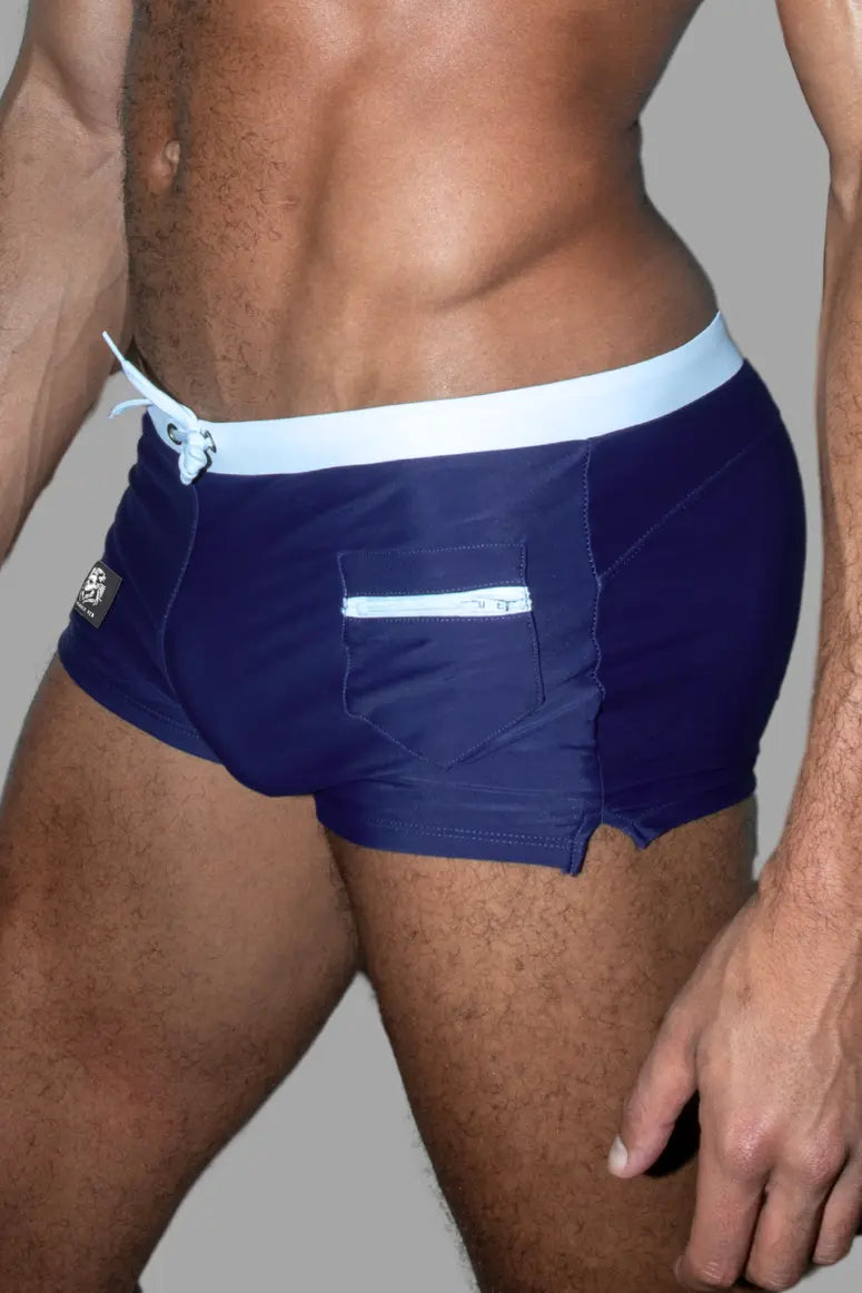 Evan Chase. Club-Shorts mit Tasche. Blau + Weiß